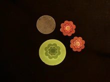 Load image into Gallery viewer, Silicone Mold Flower Daisy used with wax, Candle, gypsum, resin, hot glue, soap, clay, concrete, metal