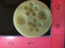 Load image into Gallery viewer, Silicone Mold Flower Daisy used with wax, Candle, gypsum, resin, hot glue, soap, clay, concrete, metal