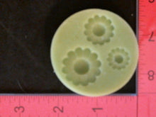 Load image into Gallery viewer, Silicone Mold Flower Daisy used with wax, Candle, gypsum, resin, hot glue, soap, clay, concrete, metal